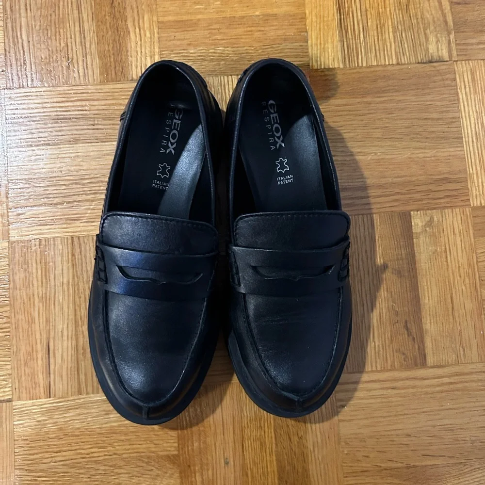 Loafers - Women - Picture 2 of 4